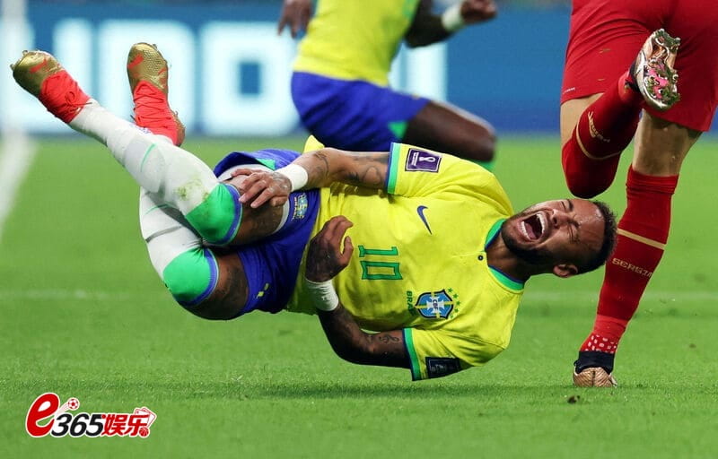 世界杯五冠王巴西首吞败，巴西不敌乌拉圭0-2，